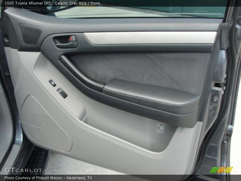 Galactic Gray Mica / Stone 2005 Toyota 4Runner SR5