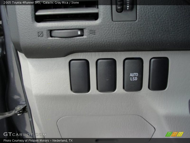Galactic Gray Mica / Stone 2005 Toyota 4Runner SR5