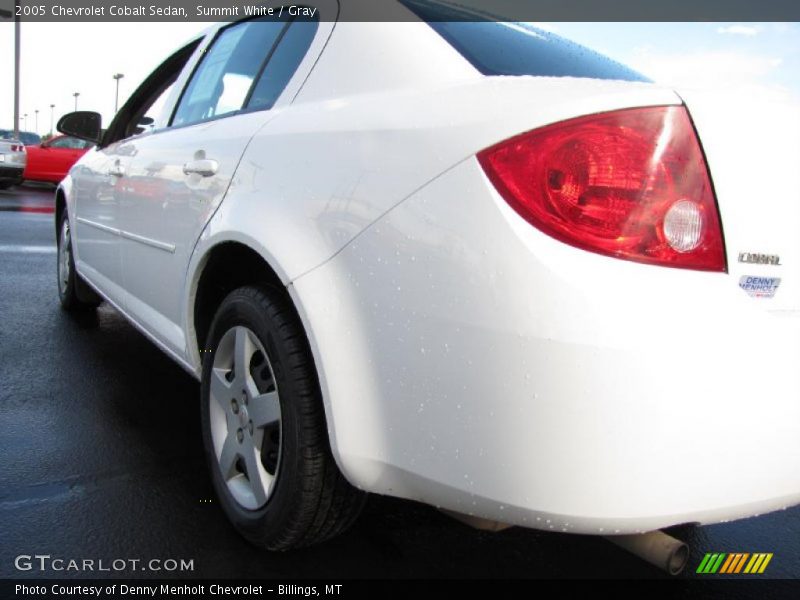 Summit White / Gray 2005 Chevrolet Cobalt Sedan