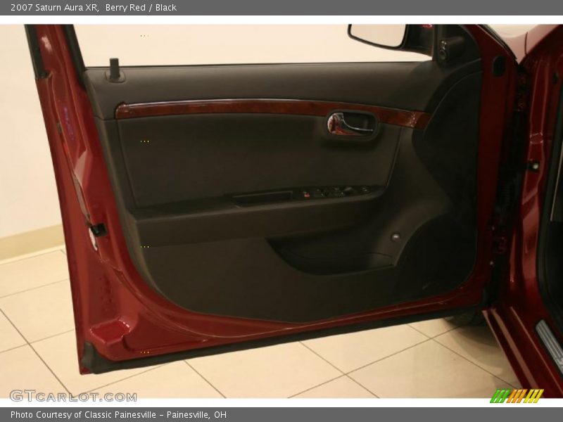 Berry Red / Black 2007 Saturn Aura XR