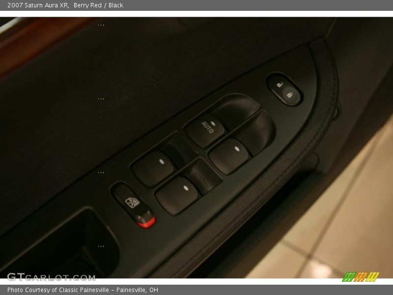 Berry Red / Black 2007 Saturn Aura XR