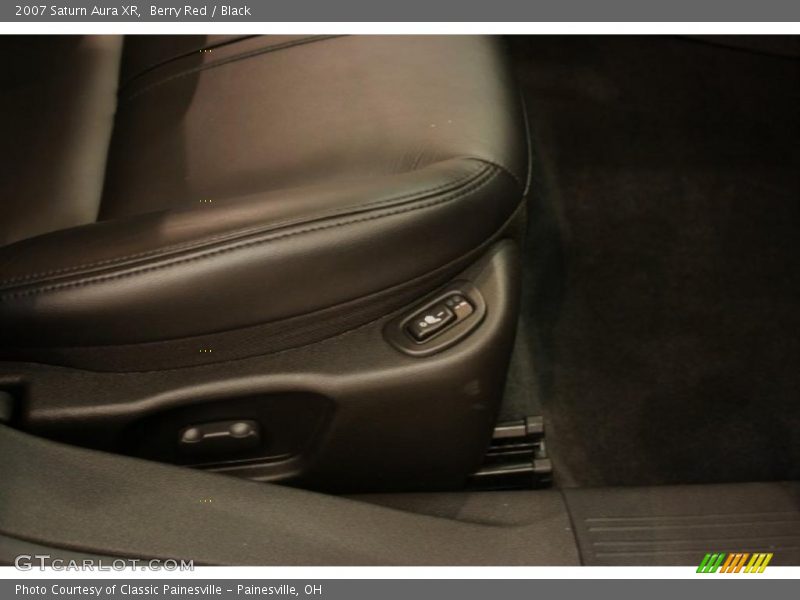 Berry Red / Black 2007 Saturn Aura XR