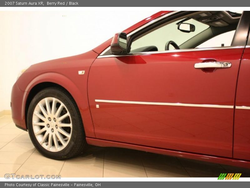 Berry Red / Black 2007 Saturn Aura XR