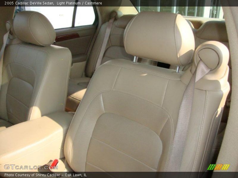 Light Platinum / Cashmere 2005 Cadillac DeVille Sedan