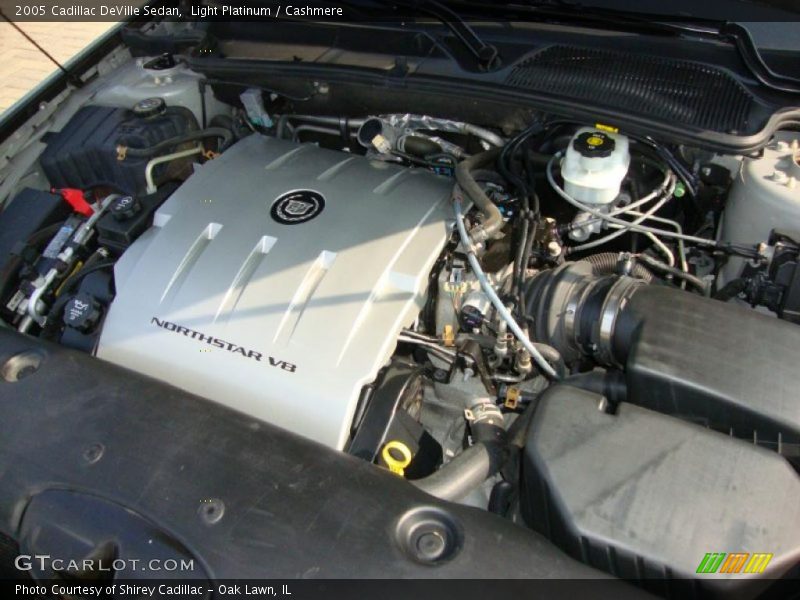 Light Platinum / Cashmere 2005 Cadillac DeVille Sedan