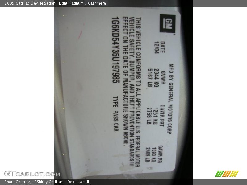 Light Platinum / Cashmere 2005 Cadillac DeVille Sedan