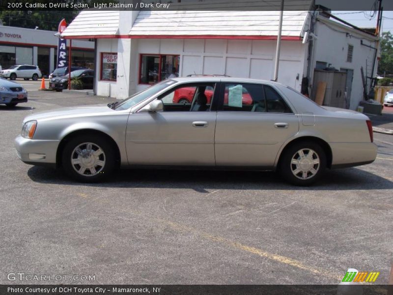 Light Platinum / Dark Gray 2005 Cadillac DeVille Sedan