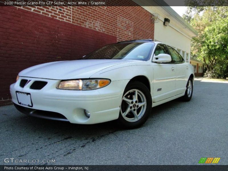 Arctic White / Graphite 2000 Pontiac Grand Prix GTP Sedan