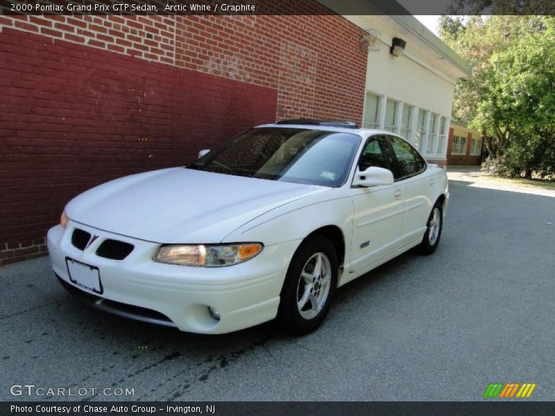 Arctic White / Graphite 2000 Pontiac Grand Prix GTP Sedan
