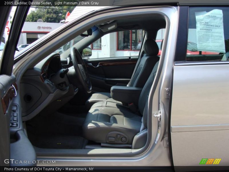 Light Platinum / Dark Gray 2005 Cadillac DeVille Sedan
