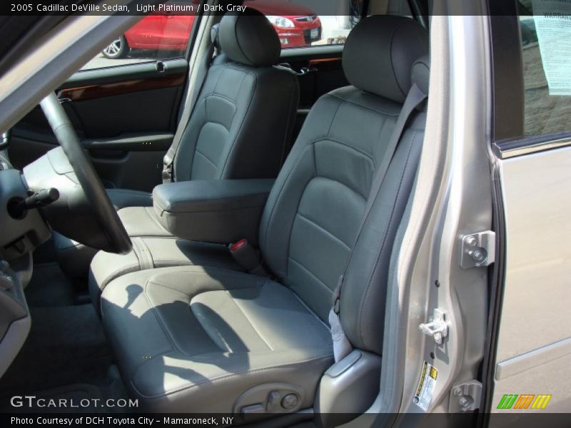 Light Platinum / Dark Gray 2005 Cadillac DeVille Sedan
