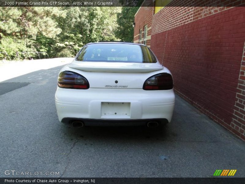 Arctic White / Graphite 2000 Pontiac Grand Prix GTP Sedan