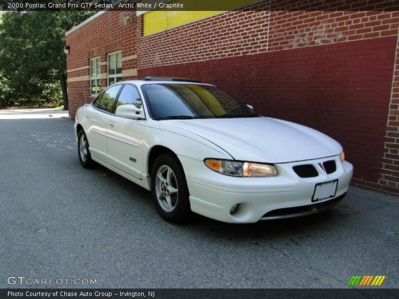 Arctic White / Graphite 2000 Pontiac Grand Prix GTP Sedan