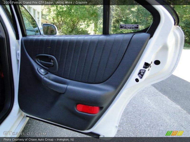 Arctic White / Graphite 2000 Pontiac Grand Prix GTP Sedan