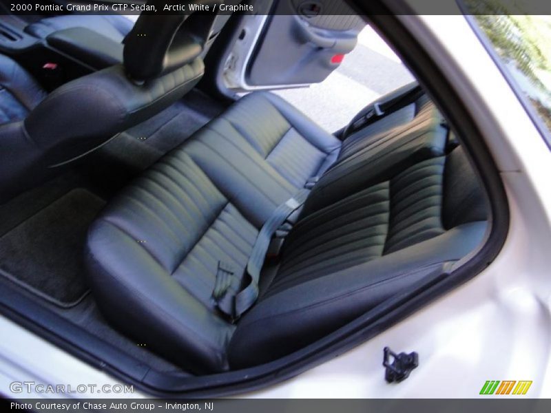 Arctic White / Graphite 2000 Pontiac Grand Prix GTP Sedan