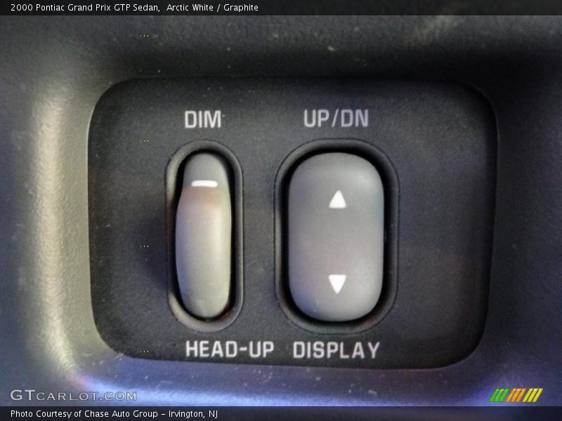 Arctic White / Graphite 2000 Pontiac Grand Prix GTP Sedan
