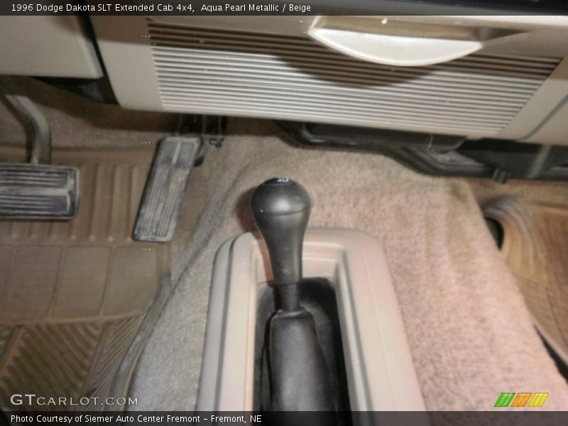 Aqua Pearl Metallic / Beige 1996 Dodge Dakota SLT Extended Cab 4x4