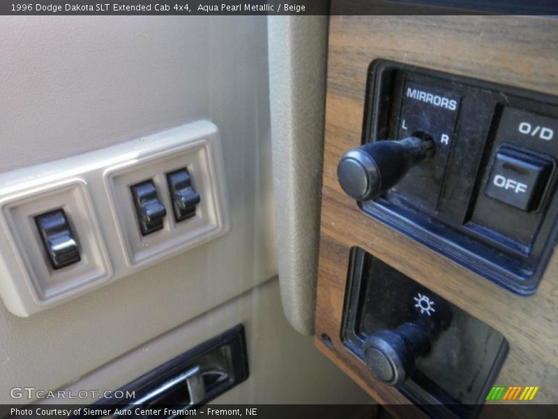 Aqua Pearl Metallic / Beige 1996 Dodge Dakota SLT Extended Cab 4x4