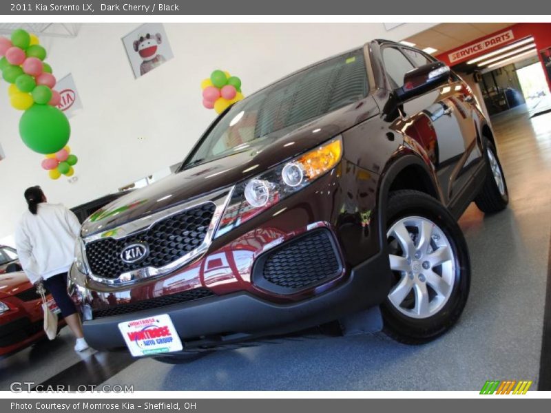 Dark Cherry / Black 2011 Kia Sorento LX