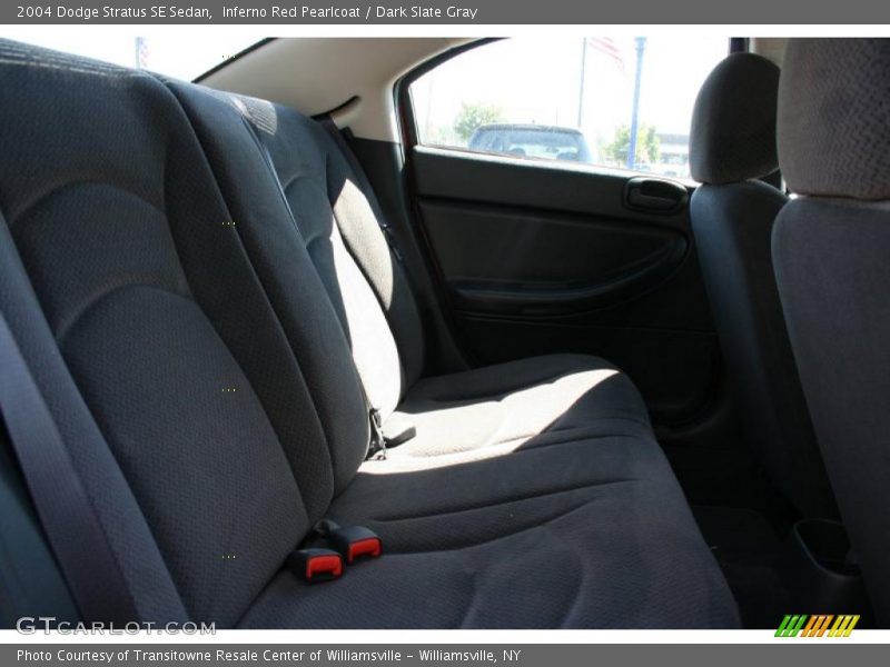 Inferno Red Pearlcoat / Dark Slate Gray 2004 Dodge Stratus SE Sedan