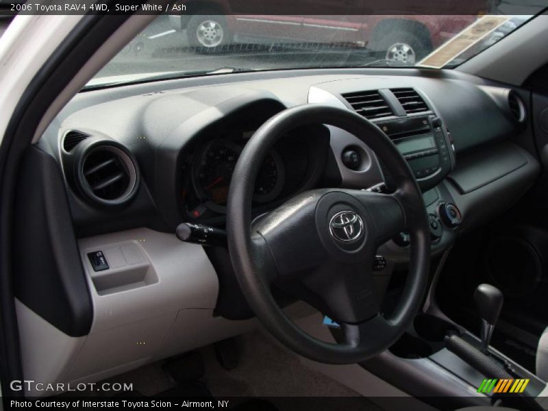 Super White / Ash 2006 Toyota RAV4 4WD