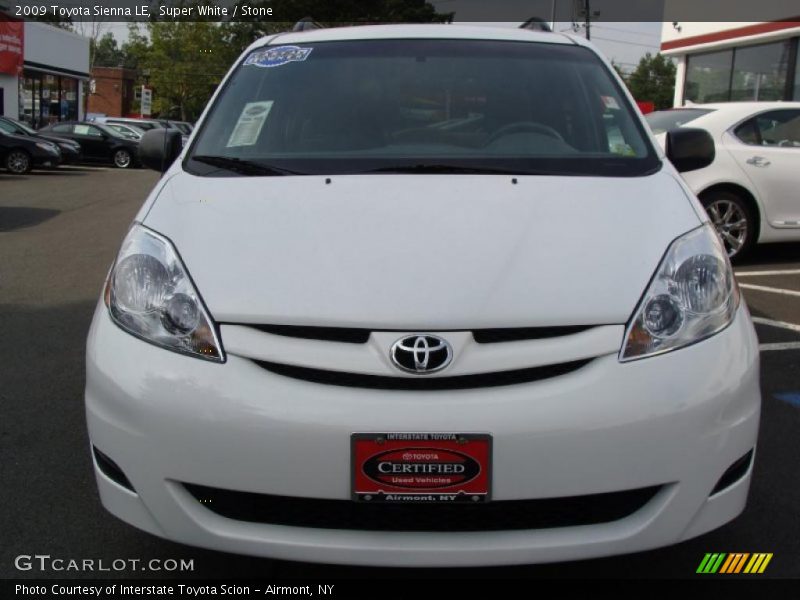 Super White / Stone 2009 Toyota Sienna LE