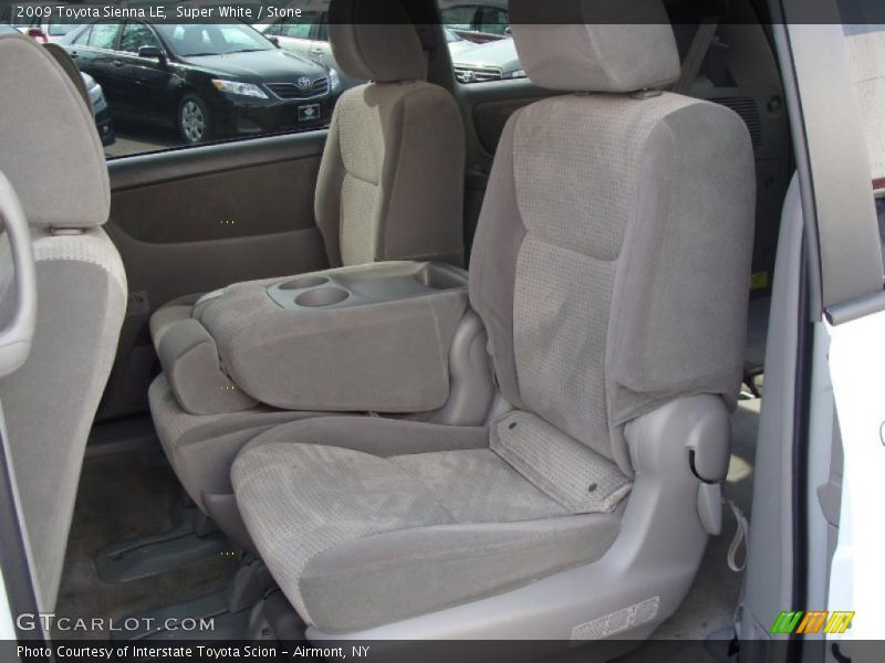 Super White / Stone 2009 Toyota Sienna LE