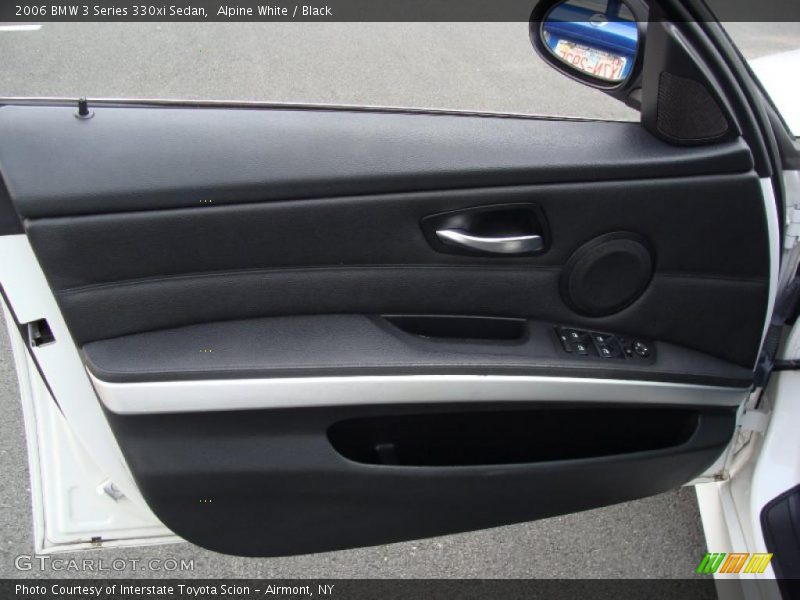Alpine White / Black 2006 BMW 3 Series 330xi Sedan