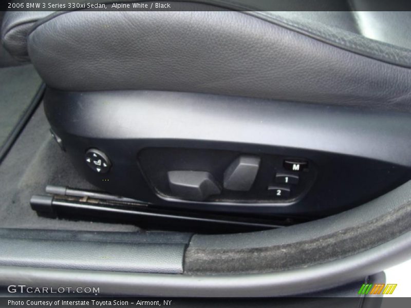 Alpine White / Black 2006 BMW 3 Series 330xi Sedan