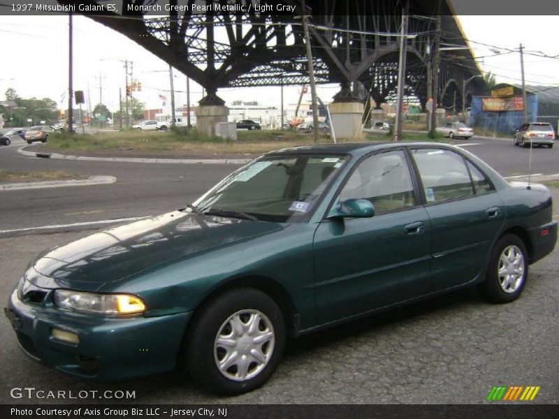  Monarch Green Pearl Metallic / Light Gray 1997 Mitsubishi Galant ES