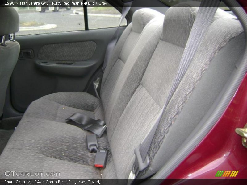 Ruby Red Pearl Metallic / Gray 1998 Nissan Sentra GXE