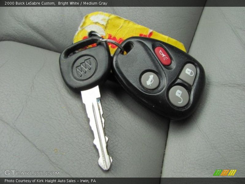 Bright White / Medium Gray 2000 Buick LeSabre Custom