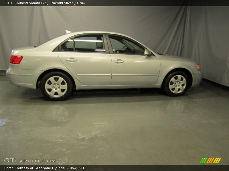 Radiant Silver / Gray 2010 Hyundai Sonata GLS