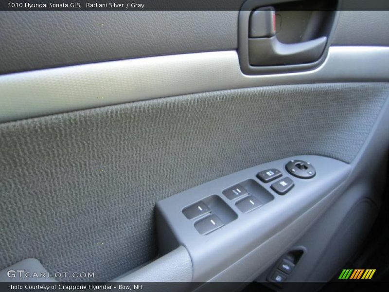 Radiant Silver / Gray 2010 Hyundai Sonata GLS