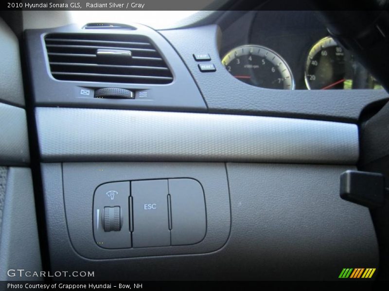 Radiant Silver / Gray 2010 Hyundai Sonata GLS