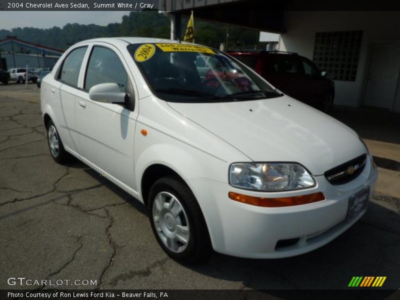 Summit White / Gray 2004 Chevrolet Aveo Sedan