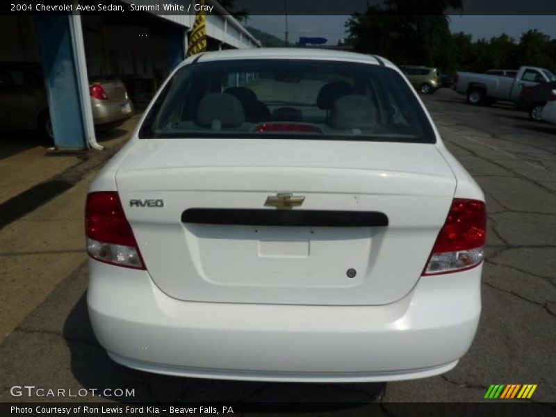 Summit White / Gray 2004 Chevrolet Aveo Sedan