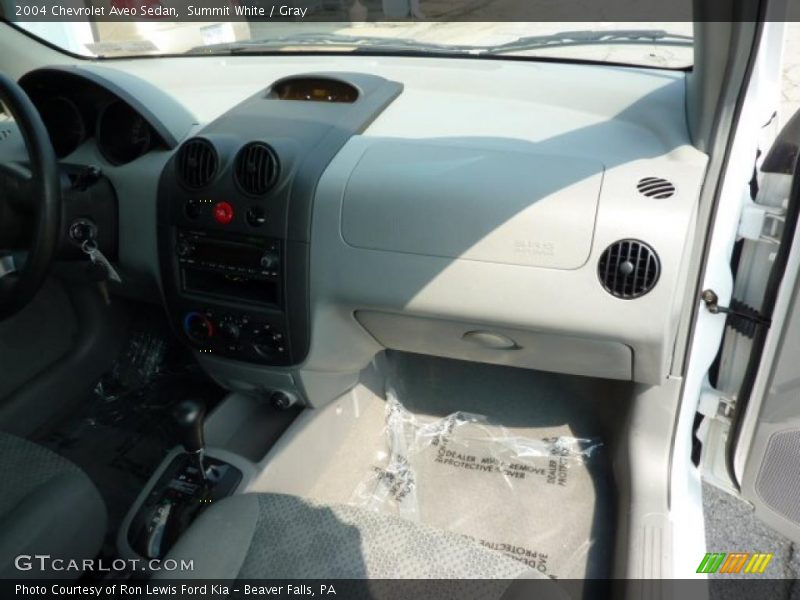 Summit White / Gray 2004 Chevrolet Aveo Sedan