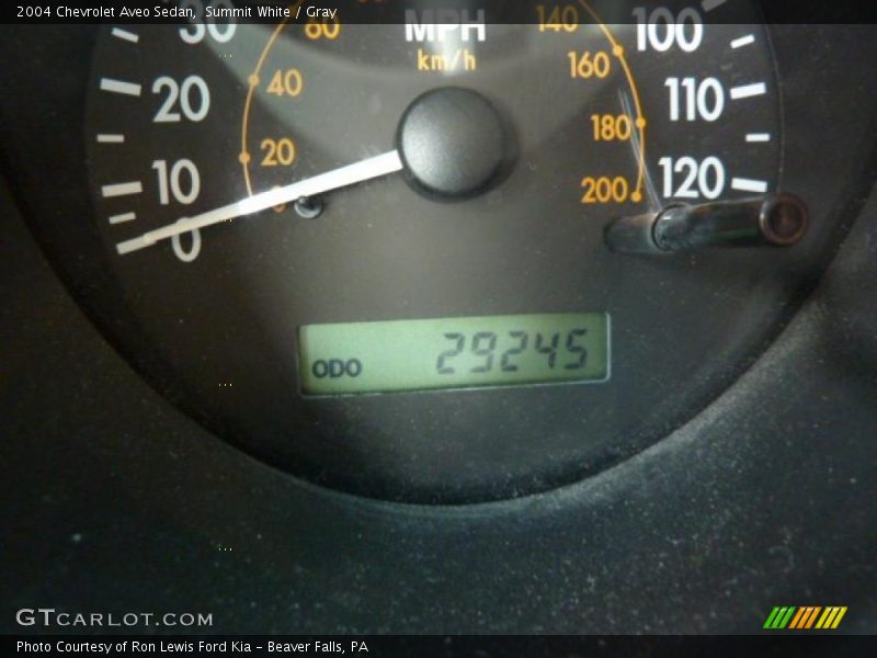 Summit White / Gray 2004 Chevrolet Aveo Sedan