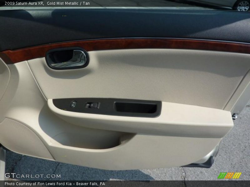 Gold Mist Metallic / Tan 2009 Saturn Aura XR