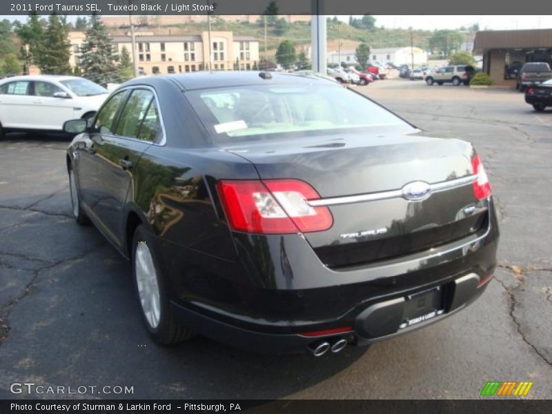Tuxedo Black / Light Stone 2011 Ford Taurus SEL