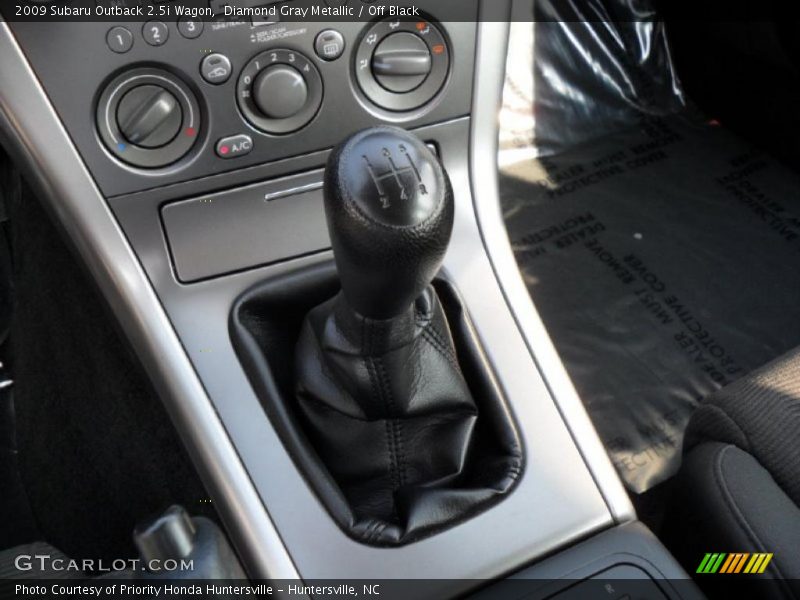 Diamond Gray Metallic / Off Black 2009 Subaru Outback 2.5i Wagon