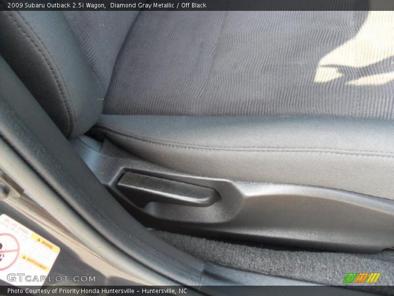 Diamond Gray Metallic / Off Black 2009 Subaru Outback 2.5i Wagon