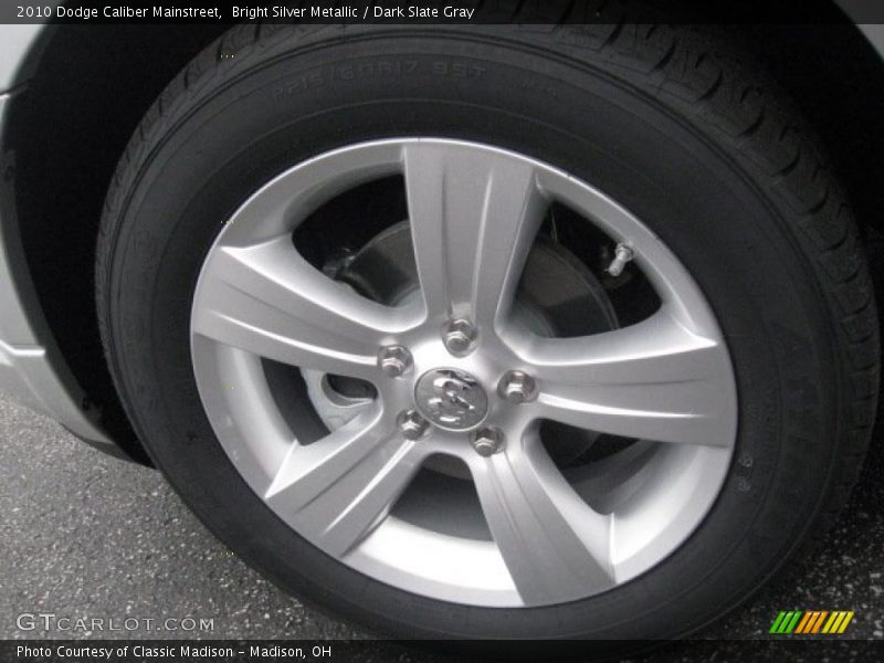Bright Silver Metallic / Dark Slate Gray 2010 Dodge Caliber Mainstreet