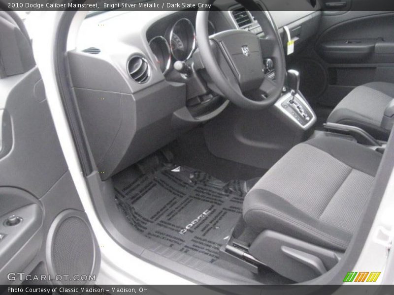Bright Silver Metallic / Dark Slate Gray 2010 Dodge Caliber Mainstreet