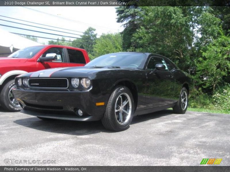 Brilliant Black Crystal Pearl / Dark Slate Gray 2010 Dodge Challenger SE