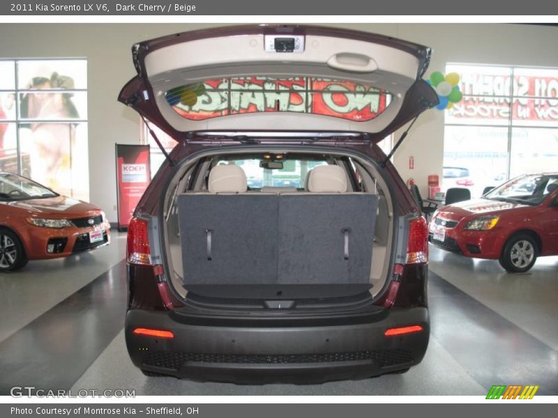 Dark Cherry / Beige 2011 Kia Sorento LX V6