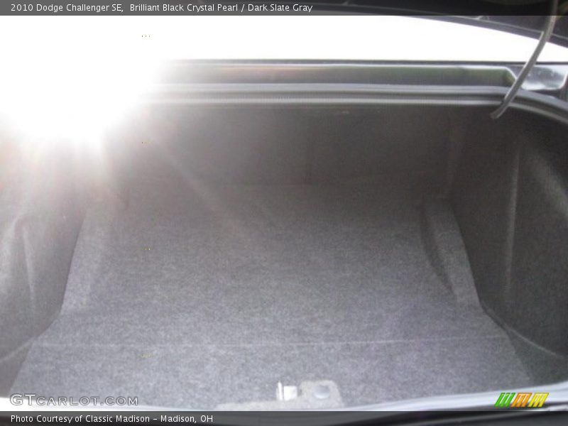 Brilliant Black Crystal Pearl / Dark Slate Gray 2010 Dodge Challenger SE