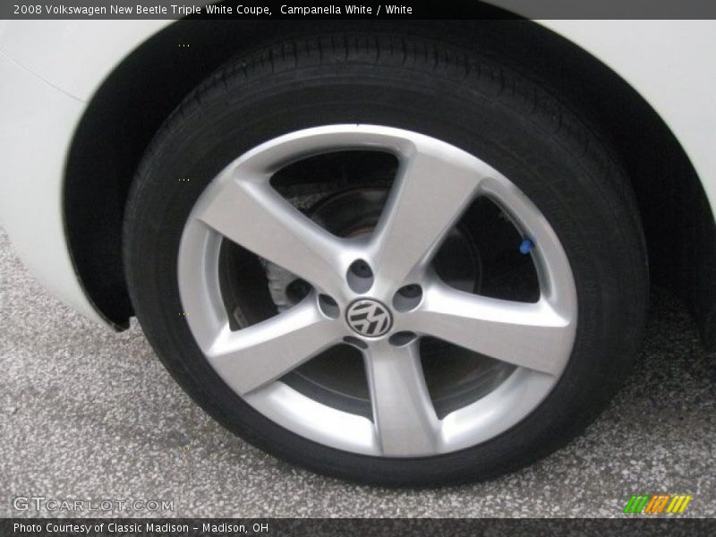 Campanella White / White 2008 Volkswagen New Beetle Triple White Coupe