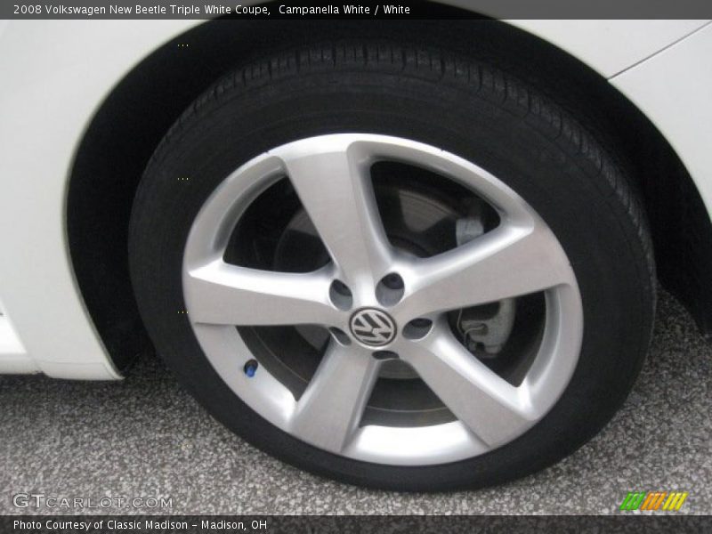 Campanella White / White 2008 Volkswagen New Beetle Triple White Coupe